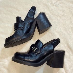 ♠️SOLD♠️- Lower East Side Black Leather Clogs